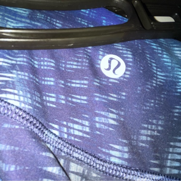 Lululemon Invigorate Leggings 28 Inch - Picture 3 of 4